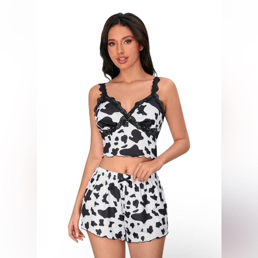 NWT No Label Size M Black and White Cow Print Pajama Set